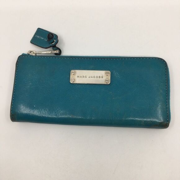 Marc Jacobs teal blue leather project wallet. **FLAWED** - Picture 1 of 16